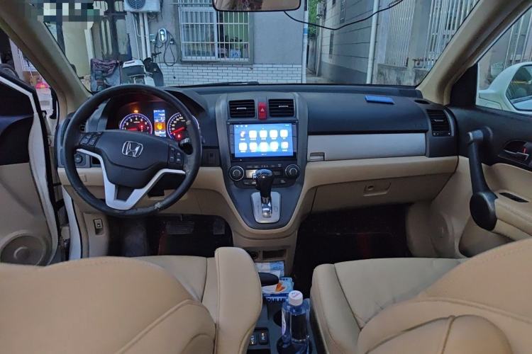 Used Honda CR-V 2010 2.4L automatic four-wheel drive luxury version Center Console