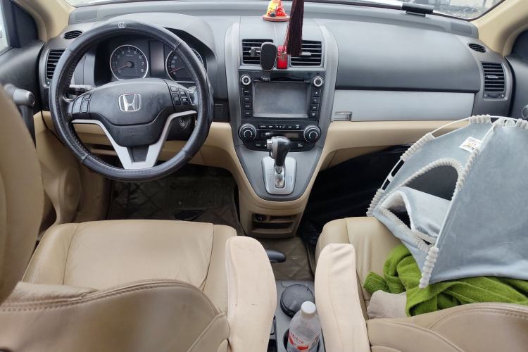 Used Honda CR-V 2010 2.4L automatic four-wheel drive luxury version Center Console