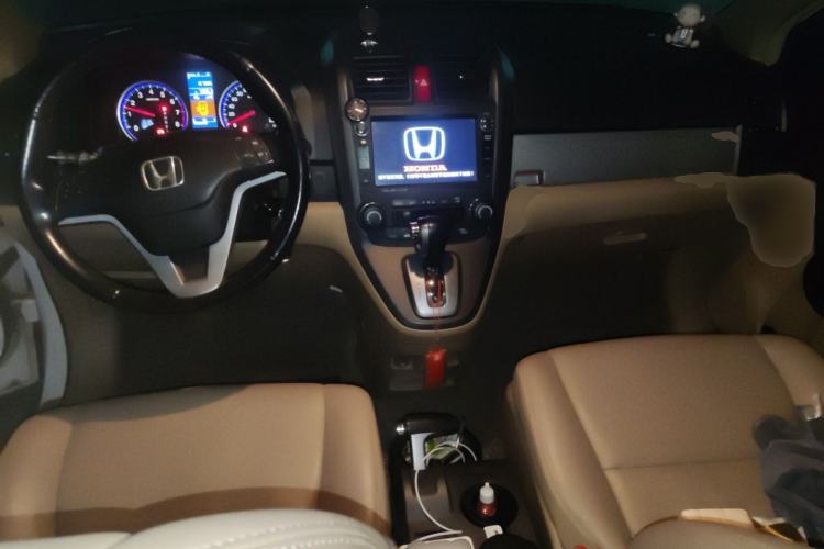 Used Honda CR-V 2010 2.4L automatic four-wheel drive luxury version Center Console