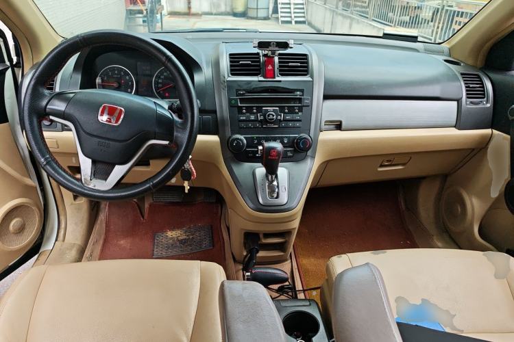 Used Honda CR-V 2010 2.0L Automatic Four-Wheel Drive Classic Edition Center Console