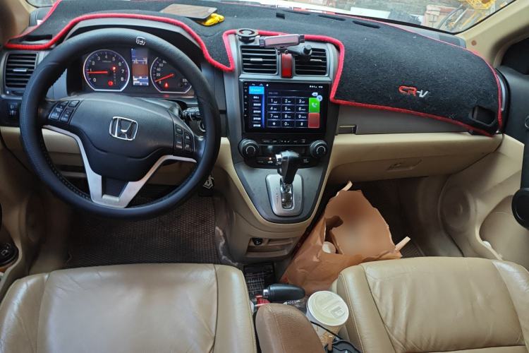 Used Honda CR-V 2010 2.4L automatic four-wheel drive luxury version Center Console
