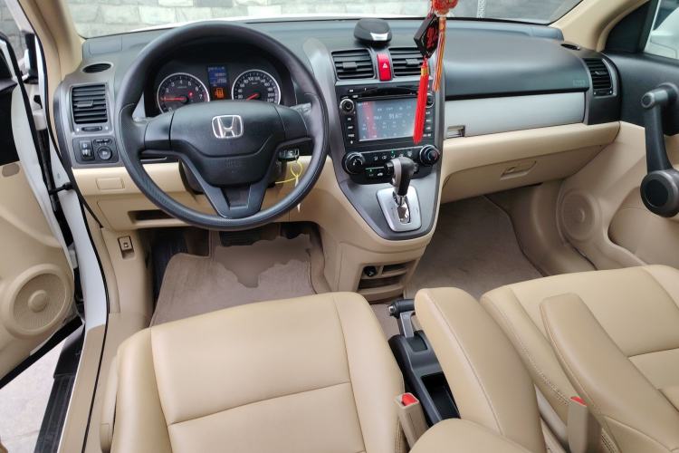 Used Honda CR-V 2010 2.0L automatic two-wheel drive urban version Center Console