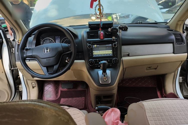 Used Honda CR-V 2010 2.0L automatic two-wheel drive urban version Center Console