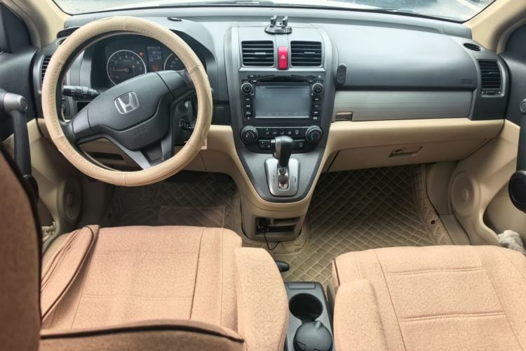 Used Honda CR-V 2010 2.0L automatic two-wheel drive urban version Center Console