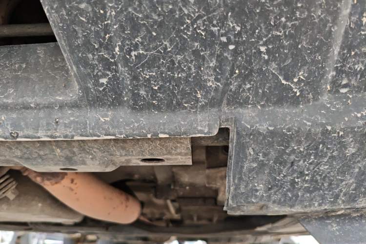 Used Honda CR-V 2010 2.0L automatic two-wheel drive urban version Chassis Front
