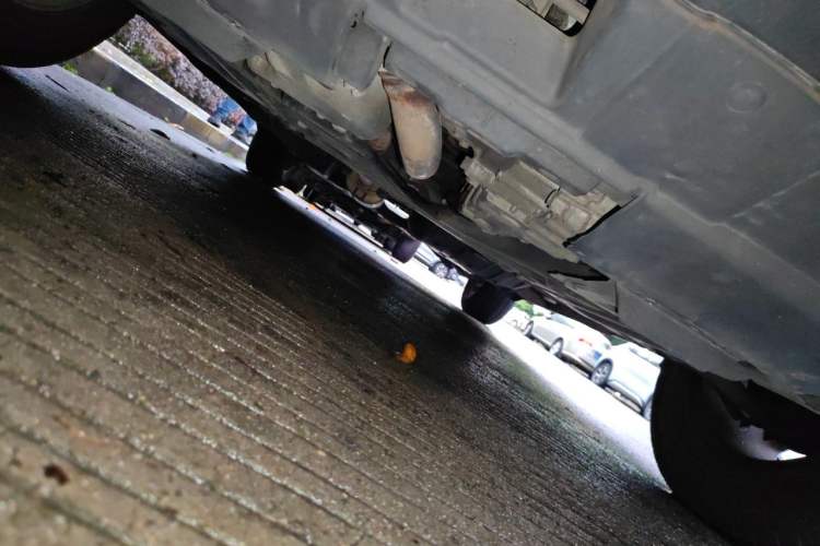 Used Honda CR-V 2010 2.0L automatic two-wheel drive urban version Chassis Front