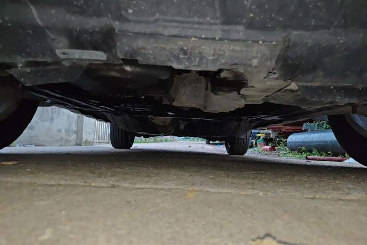 Used Honda CR-V 2010 2.4L automatic four-wheel drive luxury version Chassis Front