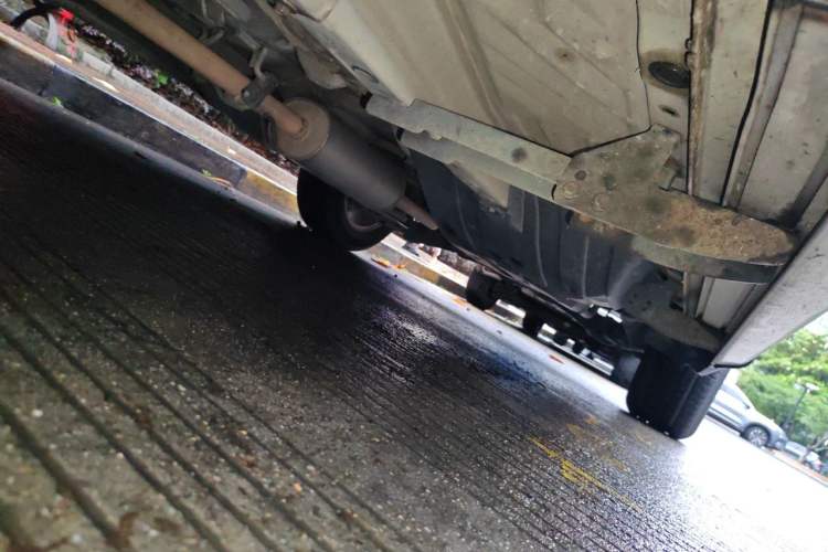 Used Honda CR-V 2010 2.0L automatic two-wheel drive urban version Chassis Front Left