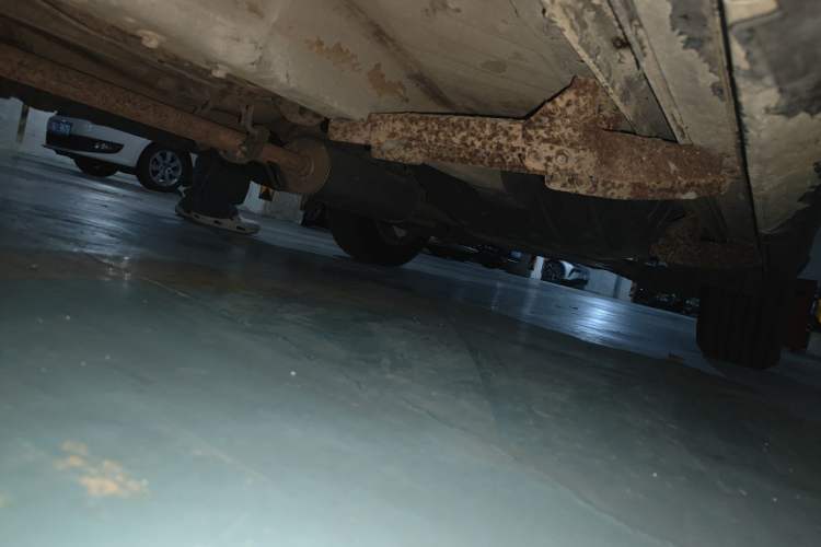 Used Honda CR-V 2010 2.0L automatic two-wheel drive urban version Chassis Front Left