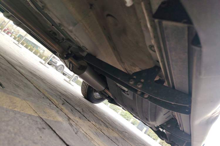 Used Honda CR-V 2010 2.0L automatic two-wheel drive urban version Chassis Front Left