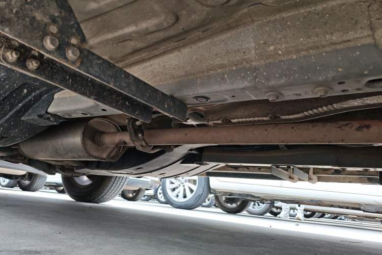 Used Honda CR-V 2010 2.0L automatic two-wheel drive urban version Chassis Front Right