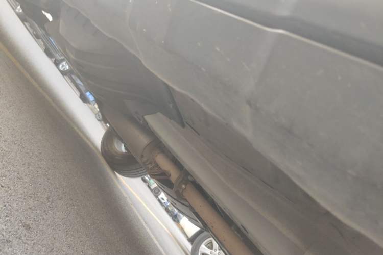 Used Honda CR-V 2010 2.0L automatic two-wheel drive urban version Chassis Front Right