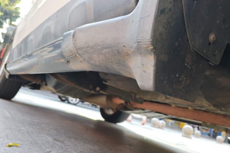 Used Honda CR-V 2010 2.0L automatic two-wheel drive urban version Chassis Front Right
