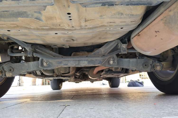 Used Honda CR-V 2010 2.0L automatic two-wheel drive urban version Chassis Rear