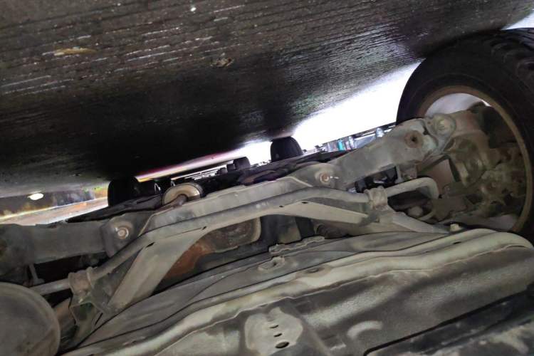 Used Honda CR-V 2010 2.0L automatic two-wheel drive urban version Chassis Rear