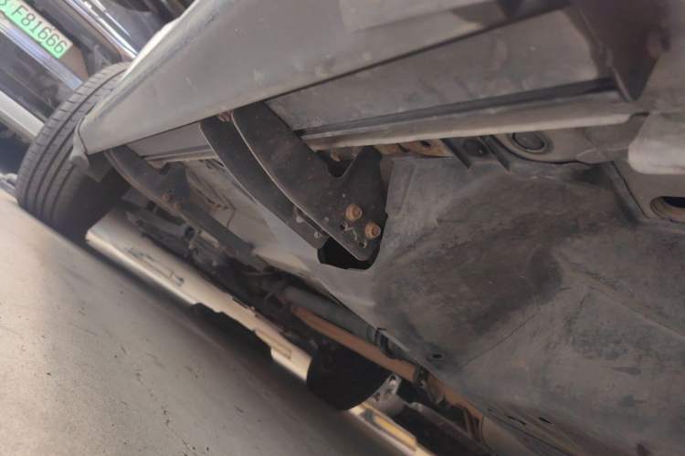 Used Honda CR-V 2010 2.0L Automatic Four-Wheel Drive Classic Edition Chassis Rear Left