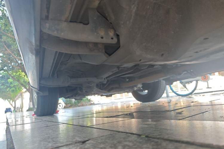 Used Honda CR-V 2010 2.0L automatic two-wheel drive urban version Chassis Rear Left