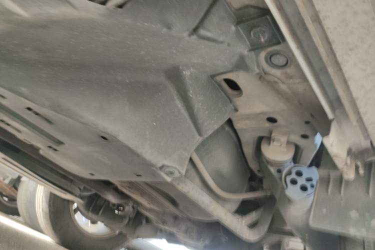 Used Honda CR-V 2010 2.4L automatic four-wheel drive luxury version Chassis Rear Left