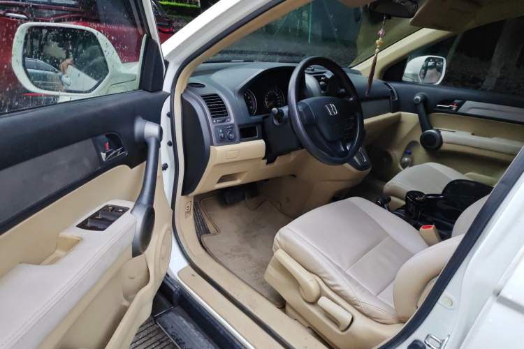 Used Honda CR-V 2010 2.0L automatic two-wheel drive urban version Driver Seat