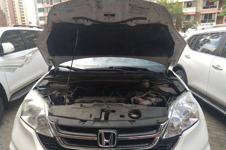 Used Honda CR-V 2010 2.0L Automatic Four-Wheel Drive Classic Edition Engine Bay