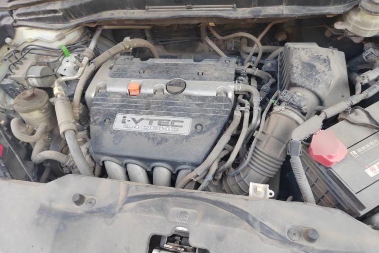 Used Honda CR-V 2010 2.4L automatic four-wheel drive luxury version Engine Bay