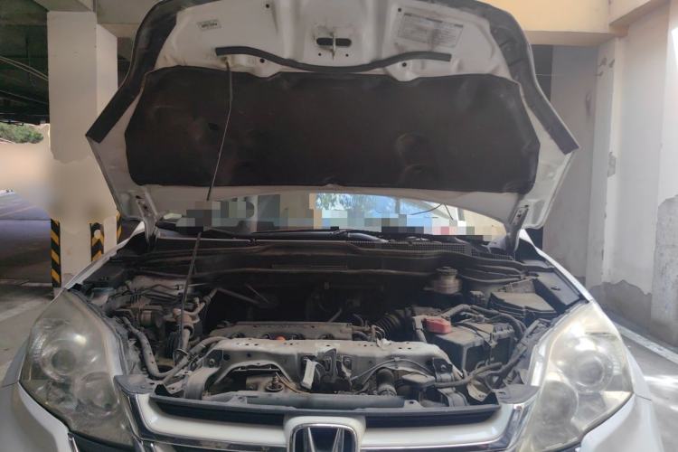 Used Honda CR-V 2010 2.0L Automatic Four-Wheel Drive Classic Edition Engine Bay