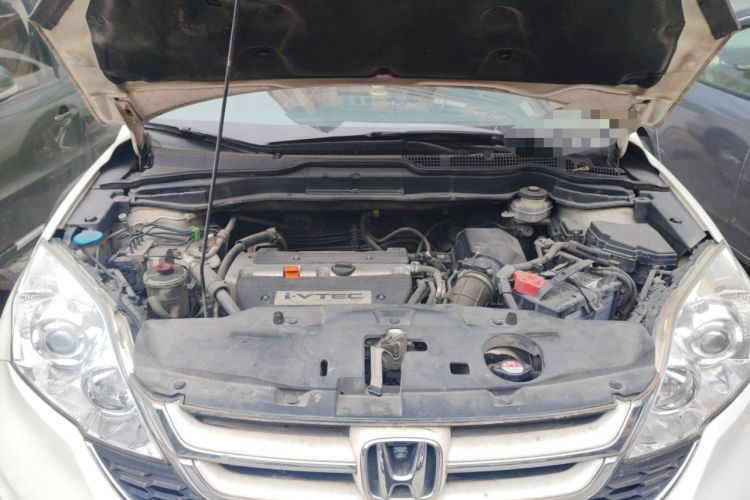Used Honda CR-V 2010 2.4L automatic four-wheel drive luxury version Engine Bay