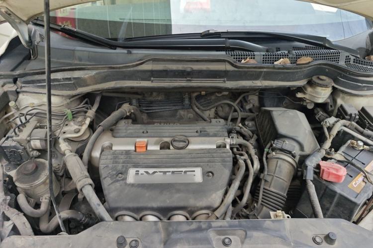 Used Honda CR-V 2010 2.4L automatic four-wheel drive luxury version Engine Bay