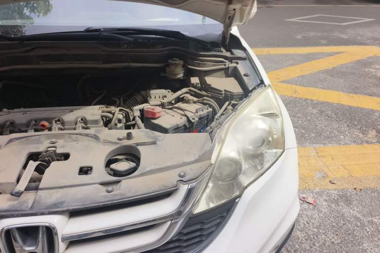 Used Honda CR-V 2010 2.0L Automatic Four-Wheel Drive Classic Edition Engine Bay Left