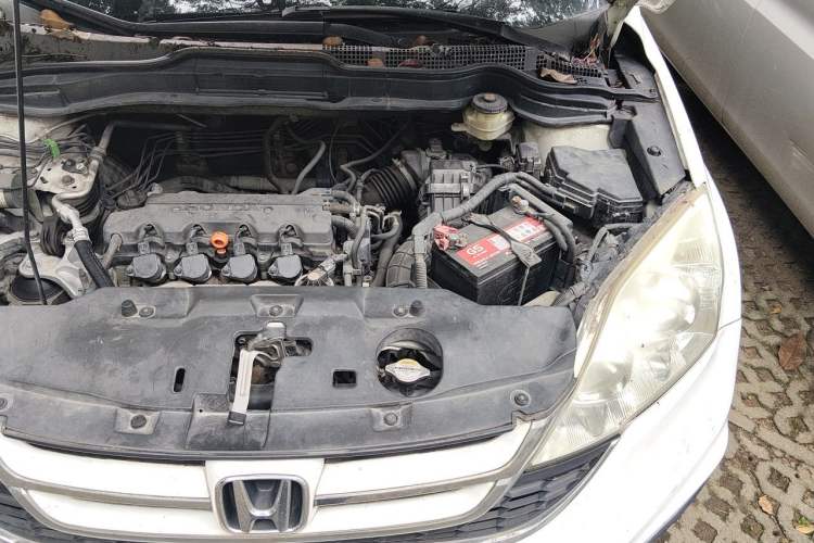 Used Honda CR-V 2010 2.0L Automatic Four-Wheel Drive Classic Edition Engine Bay Left
