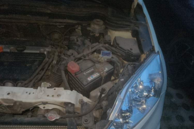Used Honda CR-V 2010 2.4L automatic four-wheel drive luxury version Engine Bay Left