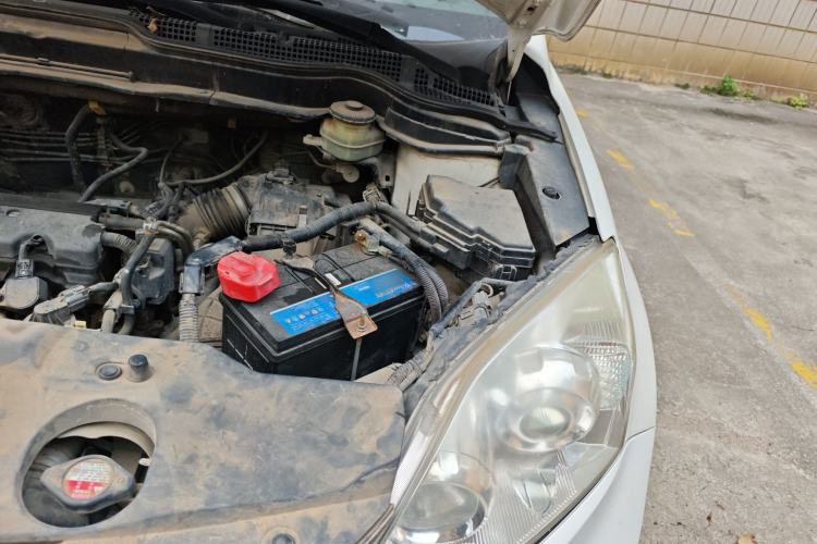 Used Honda CR-V 2010 2.0L automatic two-wheel drive urban version Engine Bay Left