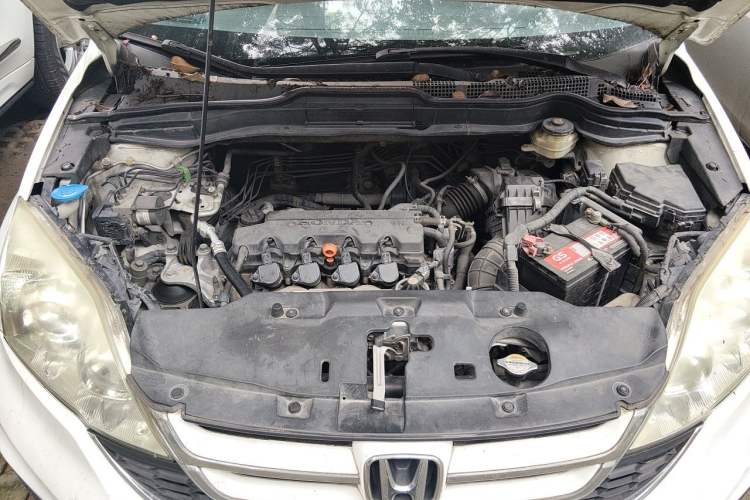 Used Honda CR-V 2010 2.0L Automatic Four-Wheel Drive Classic Edition Engine Bay