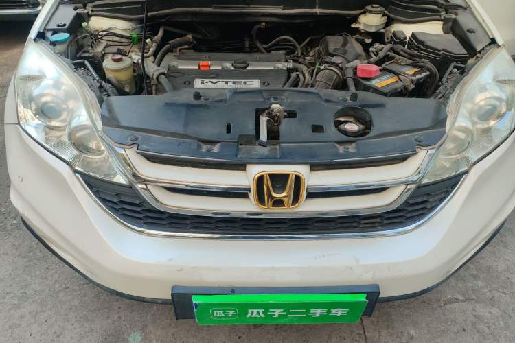 Used Honda CR-V 2010 2.4L automatic four-wheel drive luxury version Engine Bay