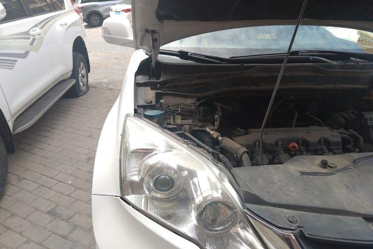 Used Honda CR-V 2010 2.0L Automatic Four-Wheel Drive Classic Edition Engine Bay Right