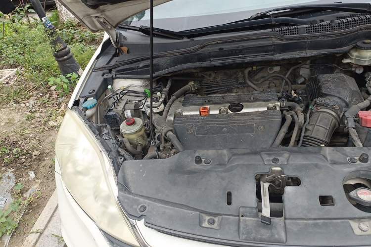 Used Honda CR-V 2010 2.4L automatic four-wheel drive luxury version Engine Bay Right