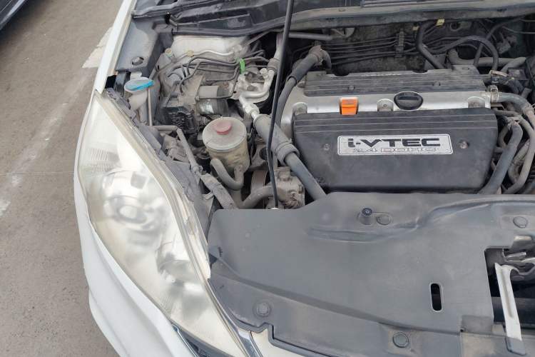 Used Honda CR-V 2010 2.4L automatic four-wheel drive luxury version Engine Bay Right