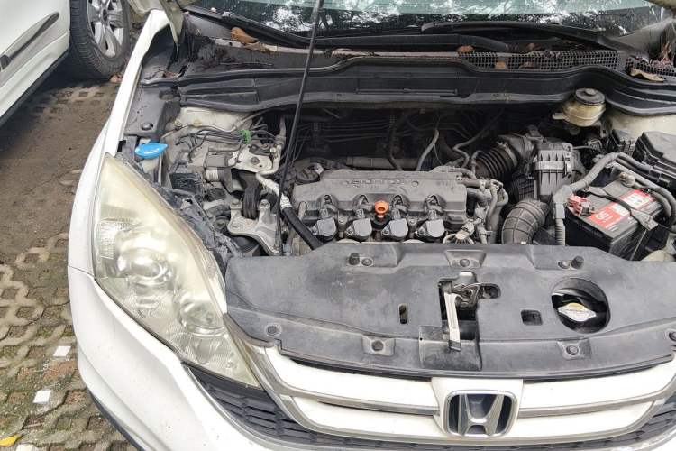 Used Honda CR-V 2010 2.0L Automatic Four-Wheel Drive Classic Edition Engine Bay Right