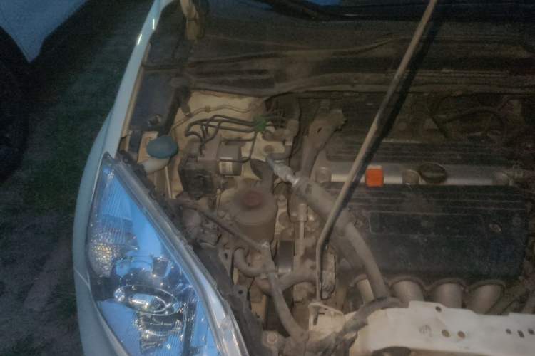 Used Honda CR-V 2010 2.4L automatic four-wheel drive luxury version Engine Bay Right