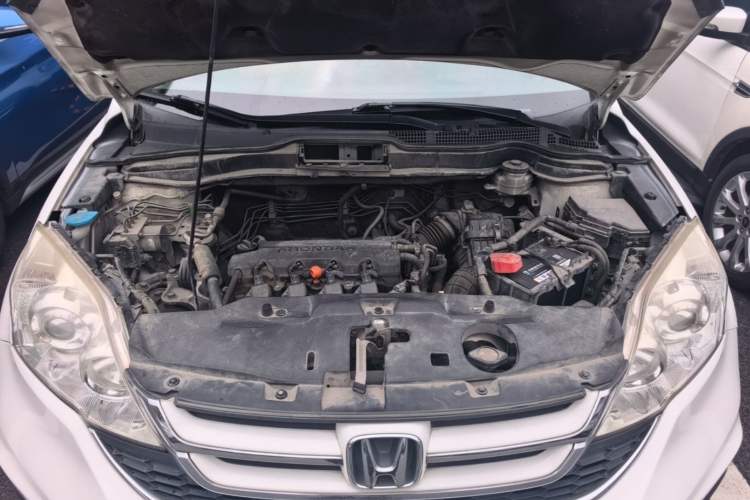 Used Honda CR-V 2010 2.0L automatic two-wheel drive urban version Engine Bay