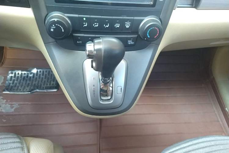 Used Honda CR-V 2010 2.0L Automatic Four-Wheel Drive Classic Edition Gear Lever