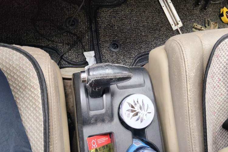 Used Honda CR-V 2010 2.0L Automatic Four-Wheel Drive Classic Edition Gear Lever