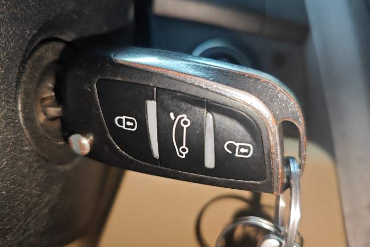 Used Honda CR-V 2010 2.4L automatic four-wheel drive luxury version Gear Lever