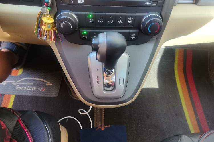 Used Honda CR-V 2010 2.0L automatic two-wheel drive urban version Gear Lever