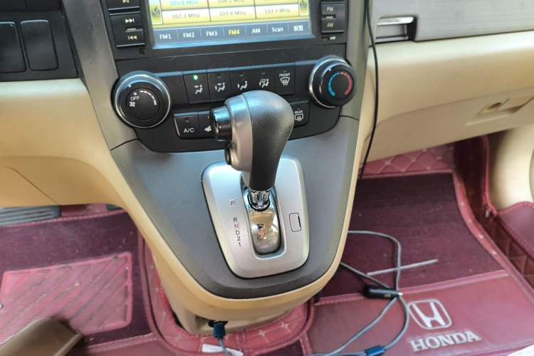 Used Honda CR-V 2010 2.0L automatic two-wheel drive urban version Gear Lever