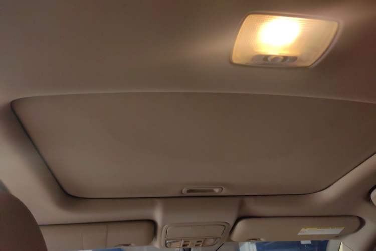 Used Honda CR-V 2010 2.0L Automatic Four-Wheel Drive Classic Edition Headliner