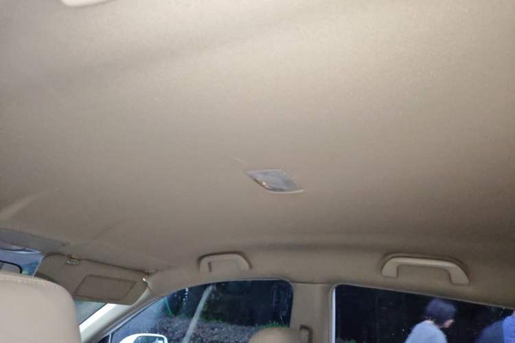 Used Honda CR-V 2010 2.0L automatic two-wheel drive urban version Headliner