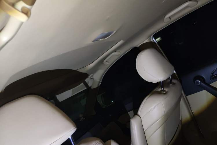 Used Honda CR-V 2010 2.4L automatic four-wheel drive luxury version Headliner