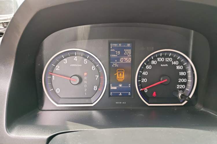 Used Honda CR-V 2010 2.0L automatic two-wheel drive urban version Instrument Cluster