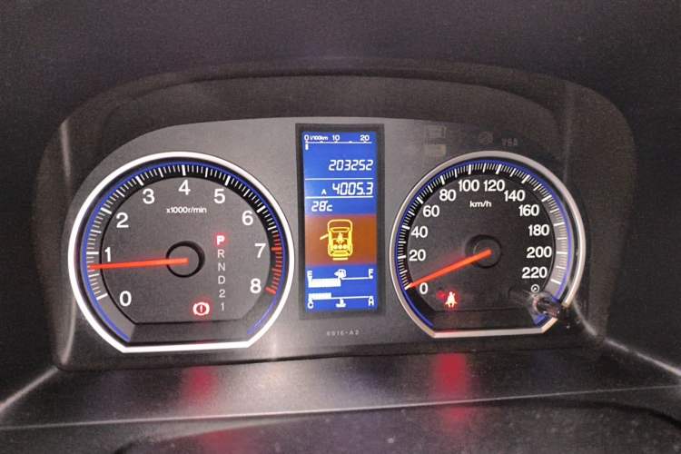 Used Honda CR-V 2010 2.0L automatic two-wheel drive urban version Instrument Cluster